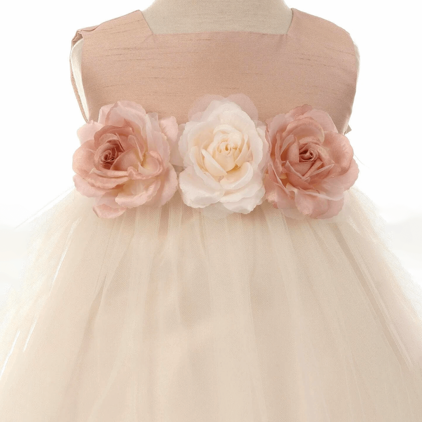 Baby dress with flowers at the waist