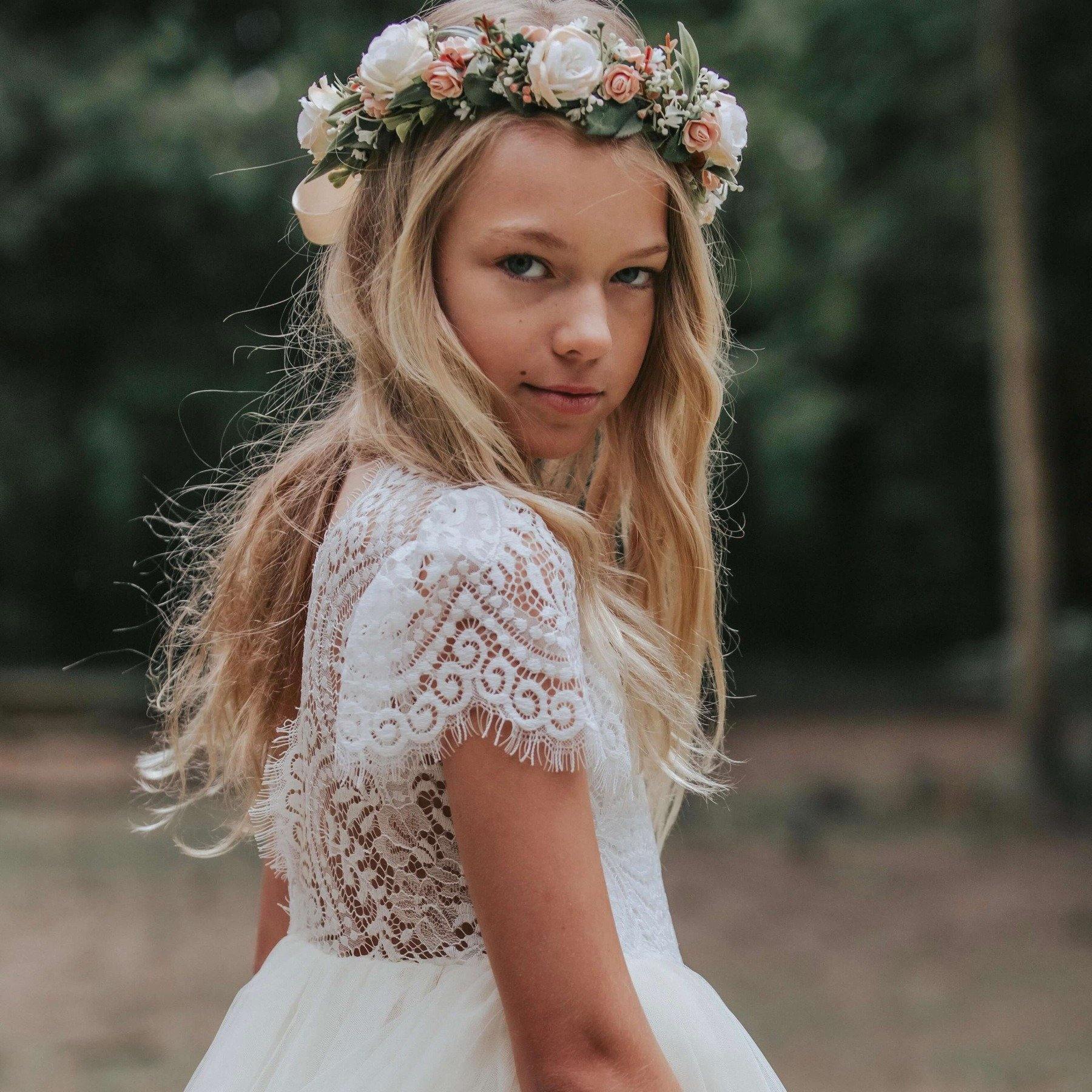 Pretty girl wearing head garland
