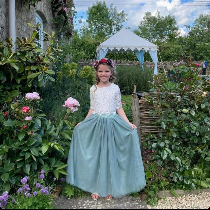 Felicity Set Sage Green modelled by young girl