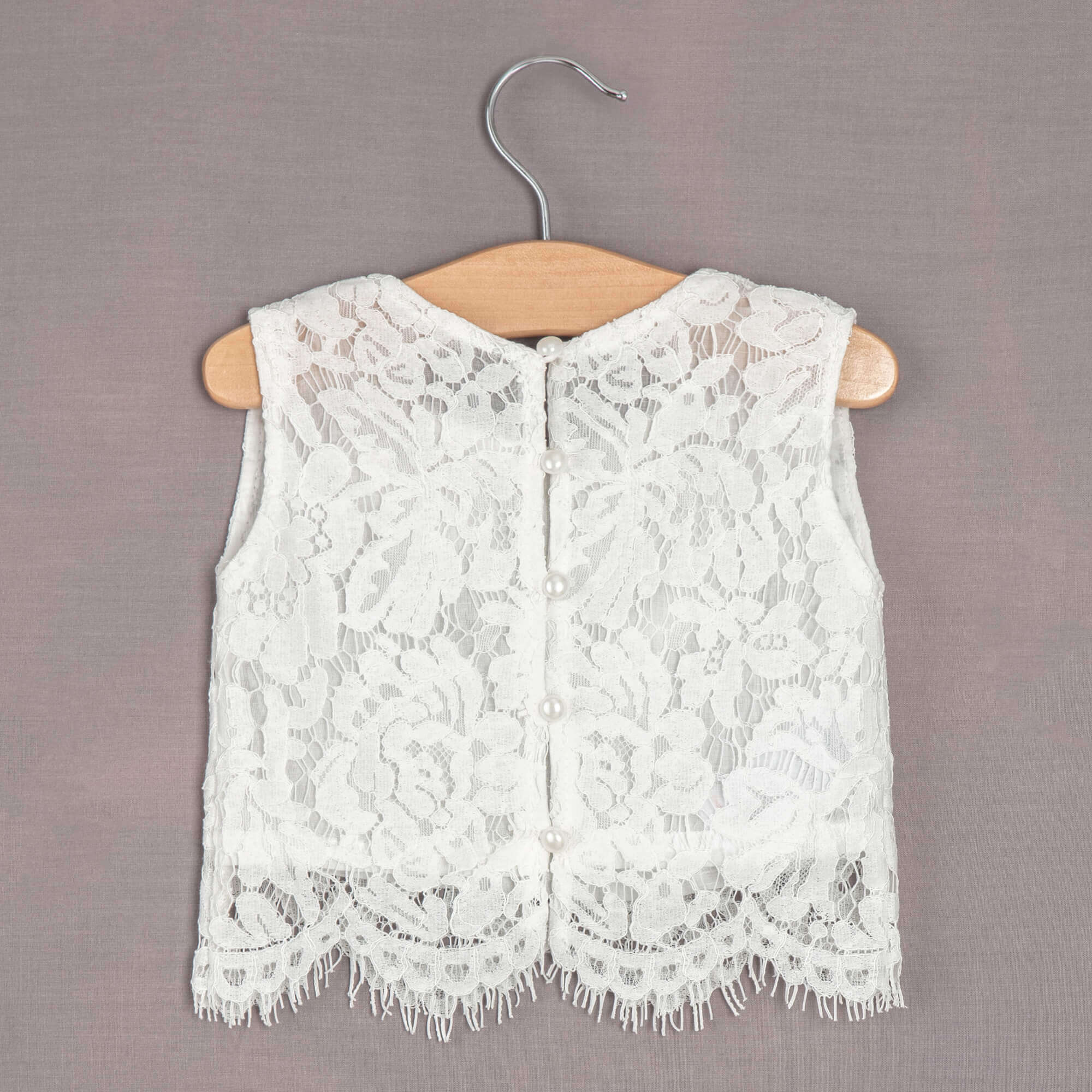 rear detailing on lace top
