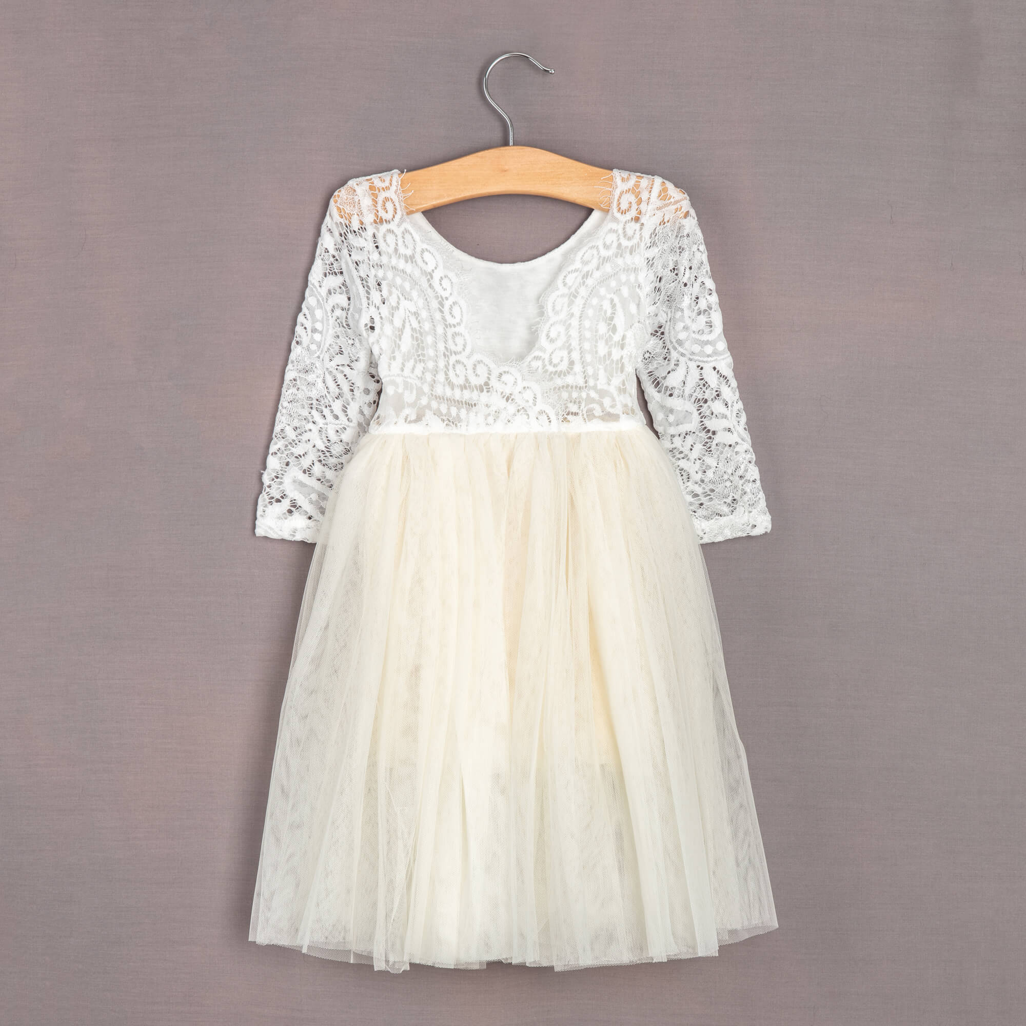 Rear design of baby dress