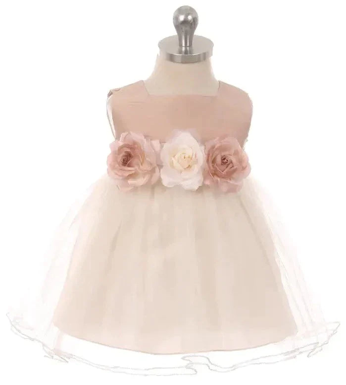 Baby dress with flowers at the waist