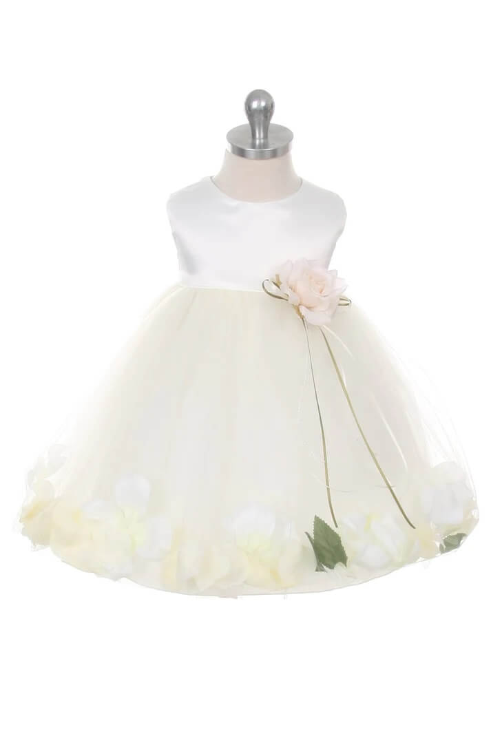 Petal dress in ivory