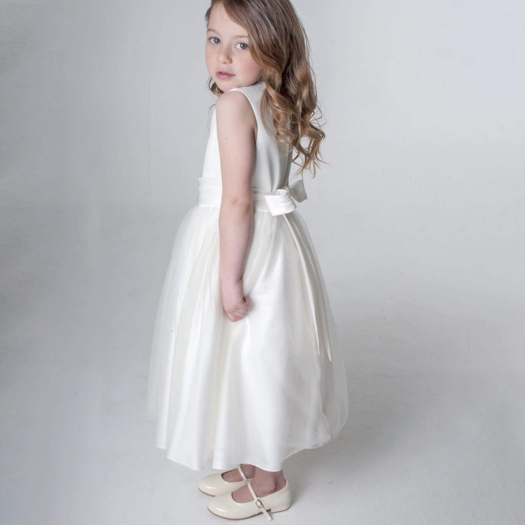Girl in white flower Girl ress