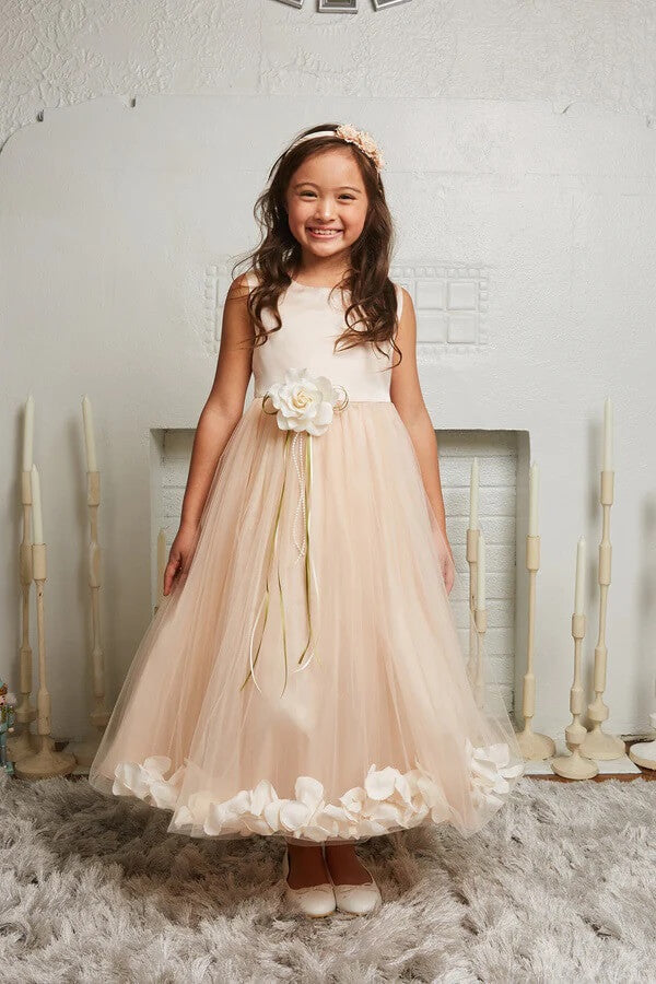 Kenza - Blush and Ivory Petals