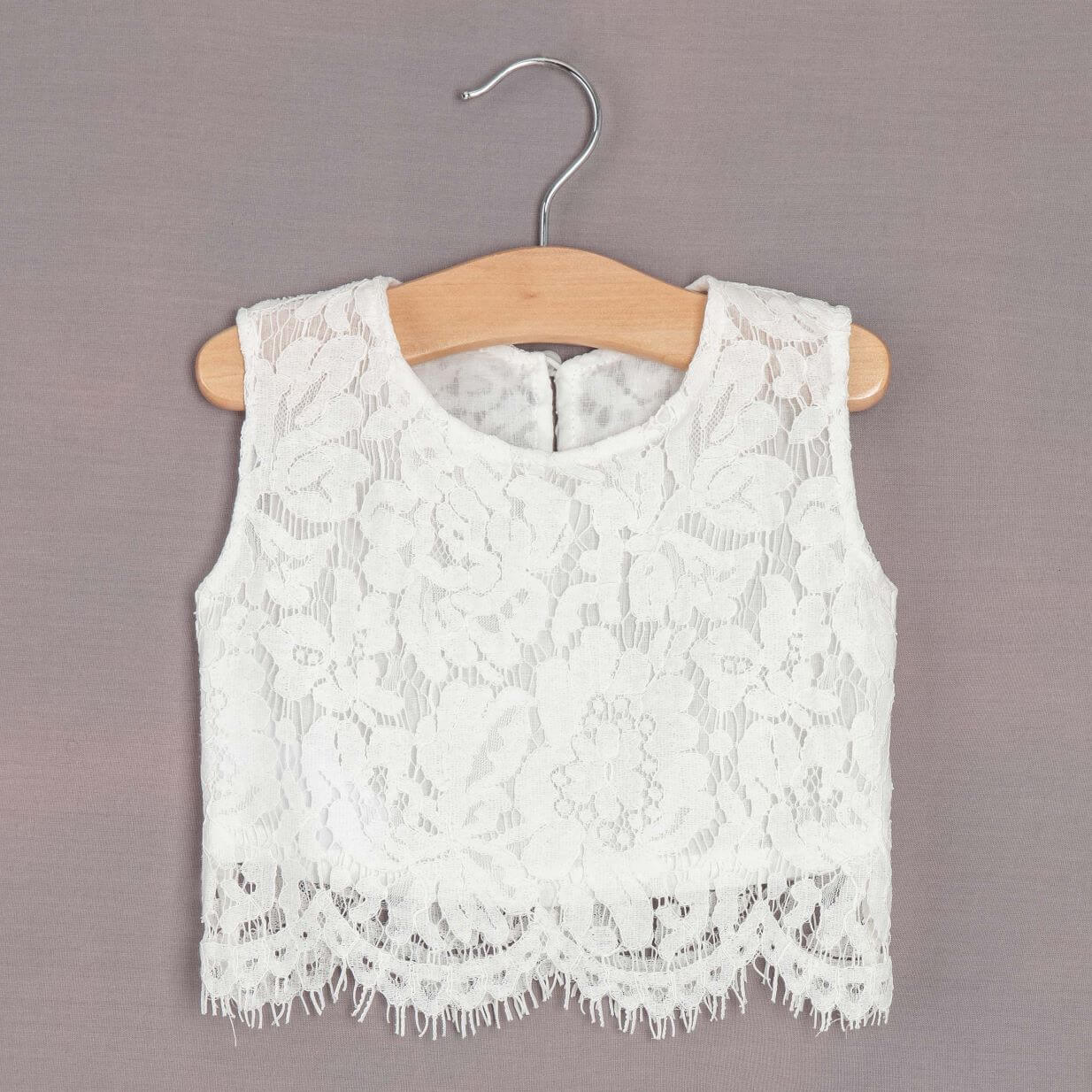 crop top in lace